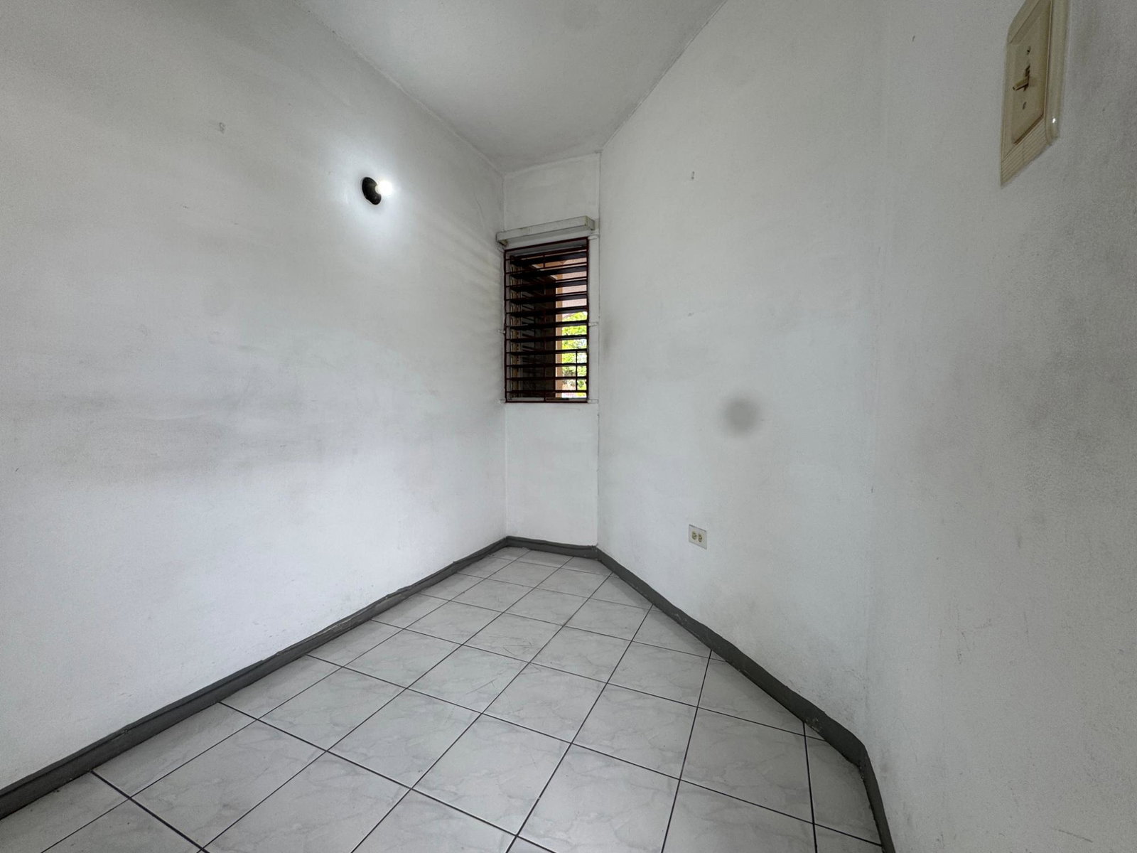 Fifth image of 1-1-5 Carmelo Drive in Kingston 6, St. Andrew, Jamaica - property is For Sale