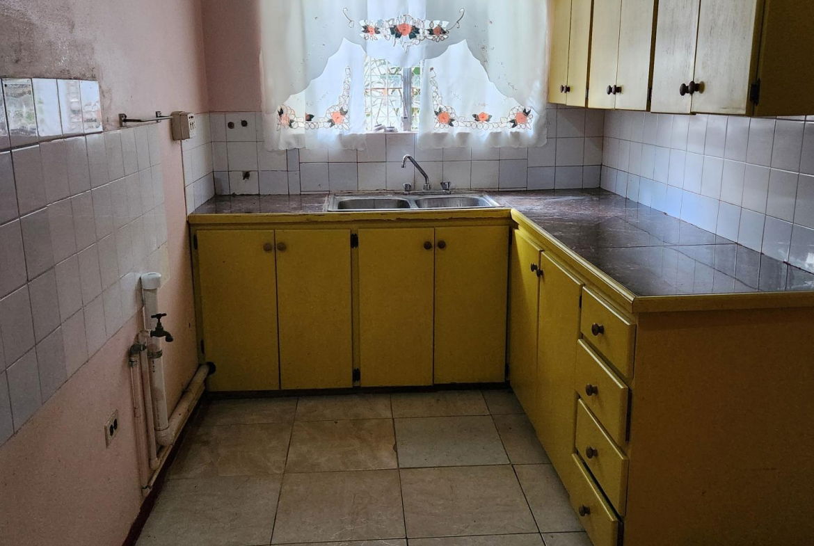 Seventh image of 4 Doyle Close in Kingston 19, St. Andrew, Jamaica - property is For Rent