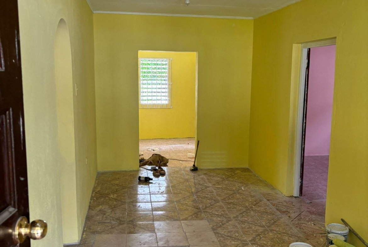 Fourth image of Circle Drive/glenmuir Hou in May Pen, Clarendon, Jamaica - property is For Rent