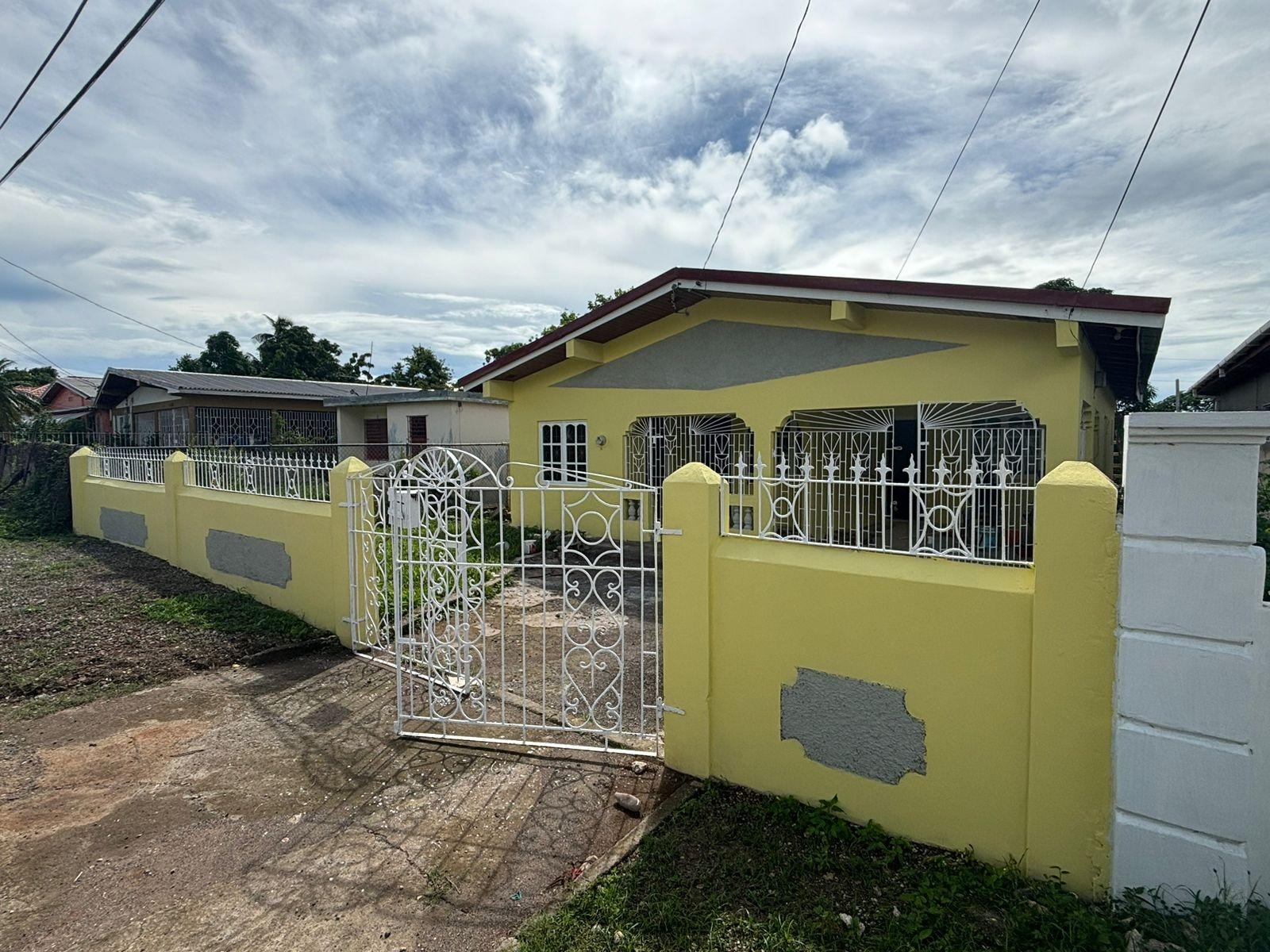 Sixth image of Circle Drive/glenmuir Hou in May Pen, Clarendon, Jamaica - property is For Rent