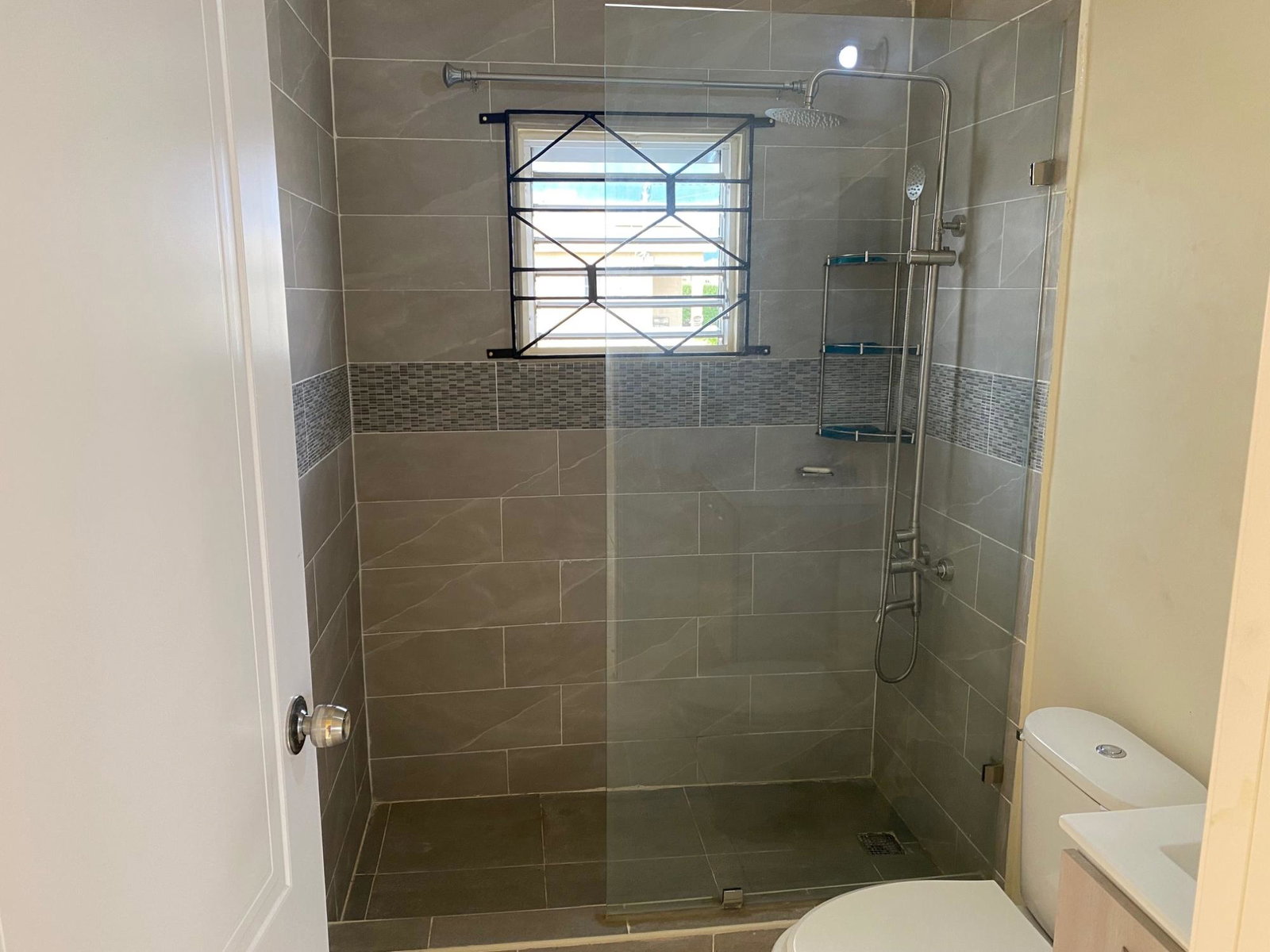 Seventh image of Lot 1829-1829 Phoenix Park Phase 5 in Greater Portmore, St. Catherine, Jamaica - property is For Rent