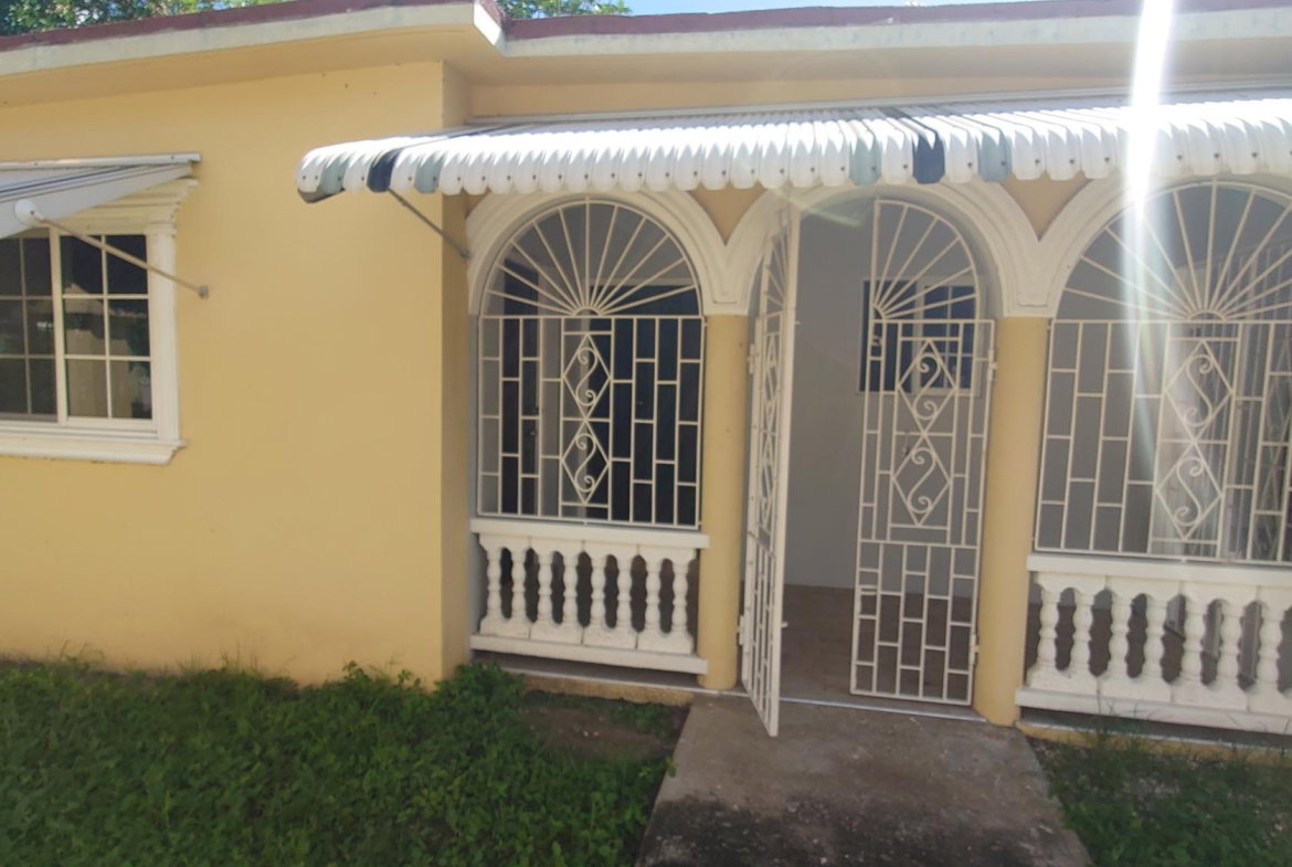 Second image of 5 Kent Avenue in Ensom City, St. Catherine, Jamaica - property is For Rent