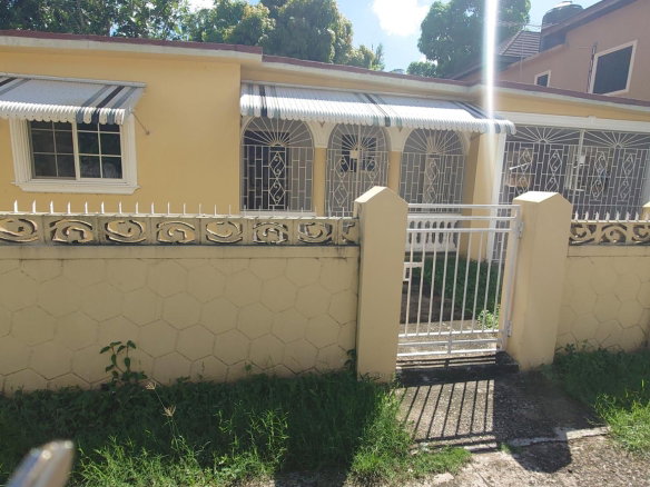 First image of 5 Kent Avenue in Ensom City, St. Catherine, Jamaica - property is For Rent