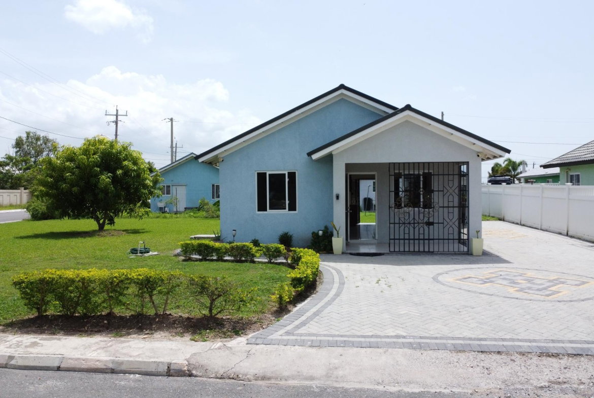First image of Blossom Avenue in Innswood, St. Catherine, Jamaica - property is For Rent