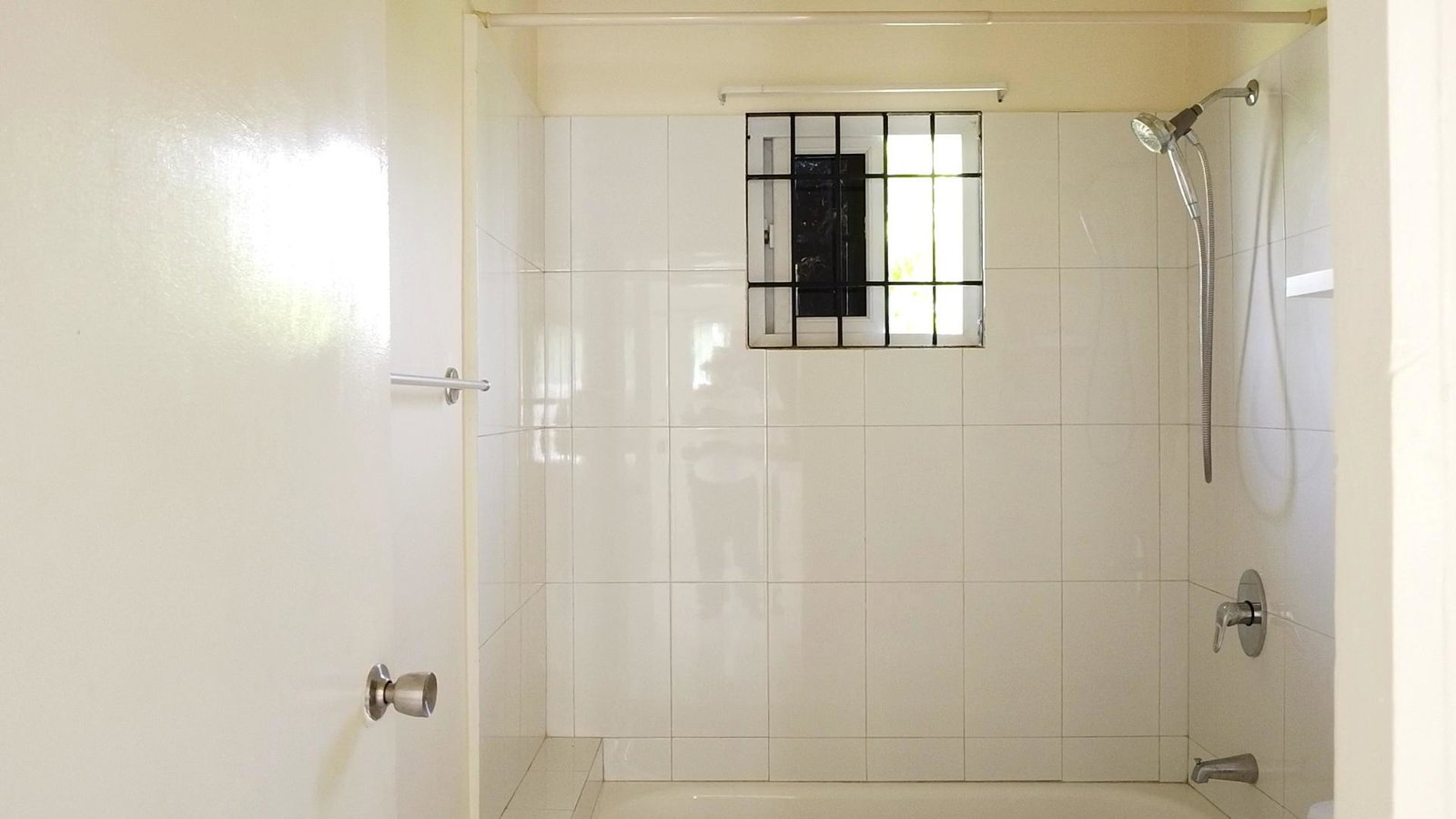 Fourteenth image of Blossom Avenue in Innswood, St. Catherine, Jamaica - property is For Rent