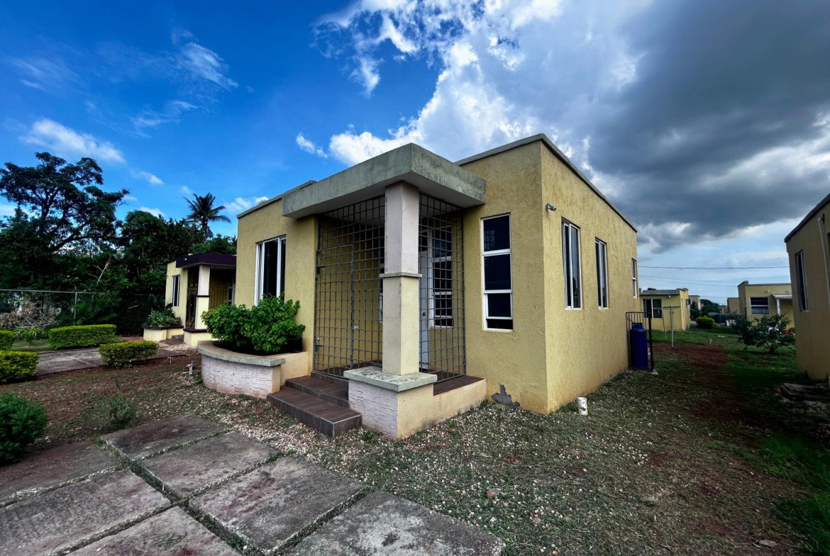 Fourth image of 5-6 Kenko Close , Belle Acres in Bellevue Heights, St. Catherine, Jamaica - property is For Sale
