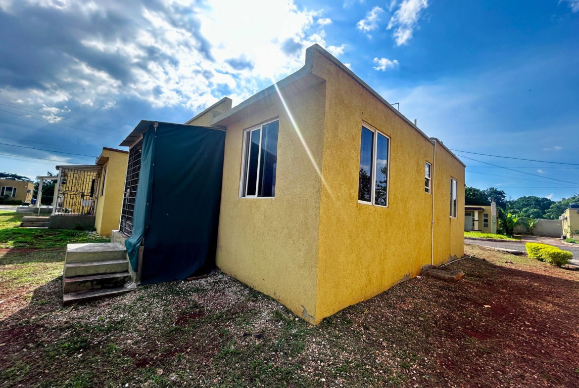 Seventh image of 5-6 Kenko Close , Belle Acres in Bellevue Heights, St. Catherine, Jamaica - property is For Sale