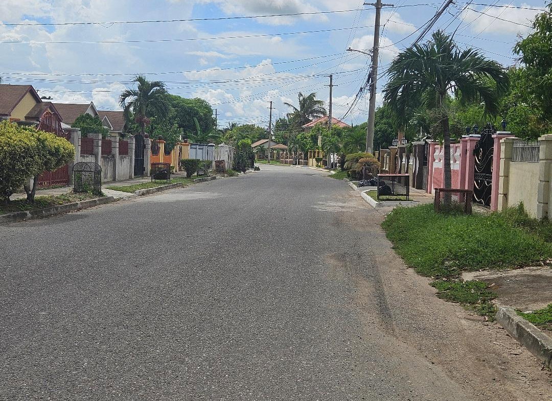 Fifth image of 194 Palm Circle, Magil Palms in MAGIL PALMS, St. Catherine, Jamaica - property is For Sale