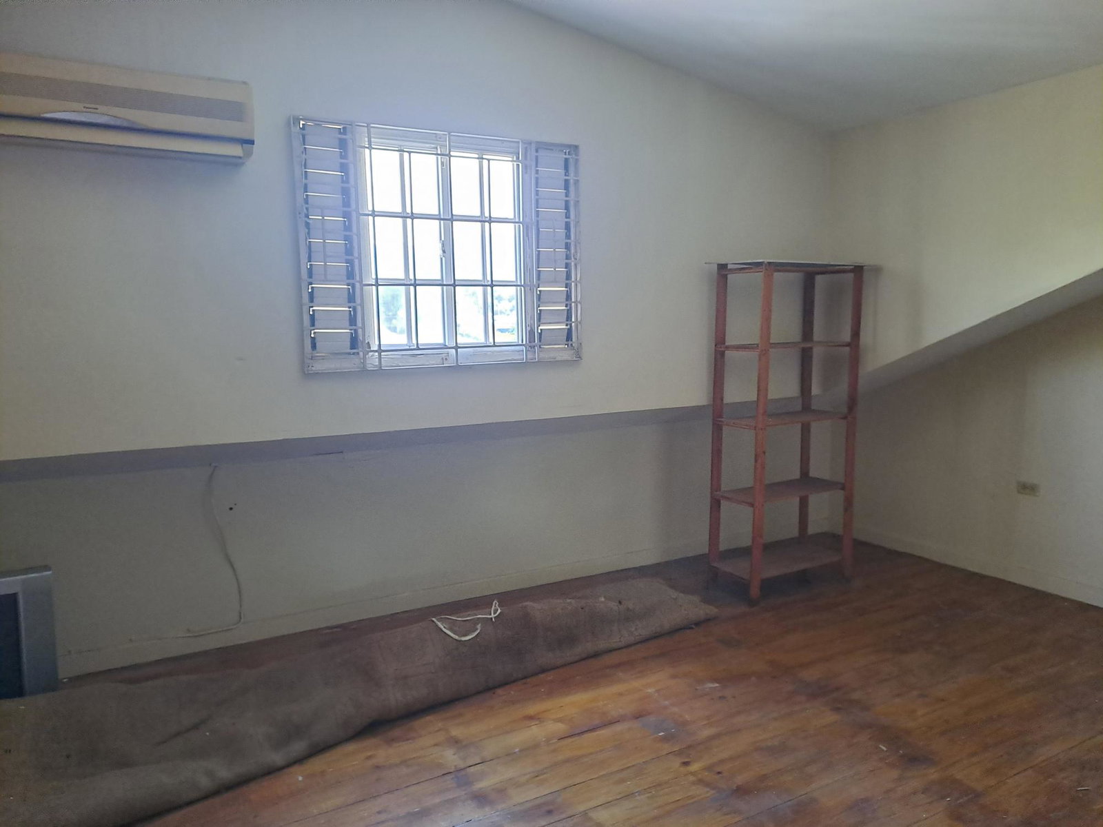 Nineteenth image of Maeven Avenue in Kingston 10, St. Andrew, Jamaica - property is For Sale