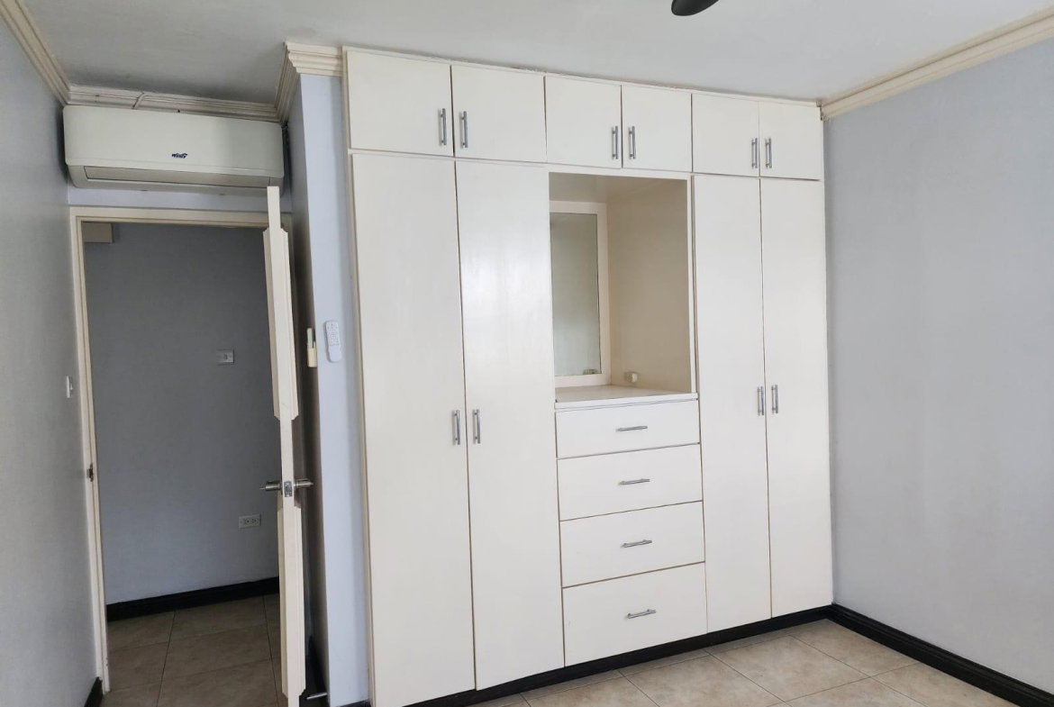 Eleventh image of 17 Kingsway in Kingston 10, St. Andrew, Jamaica - property is For Rent