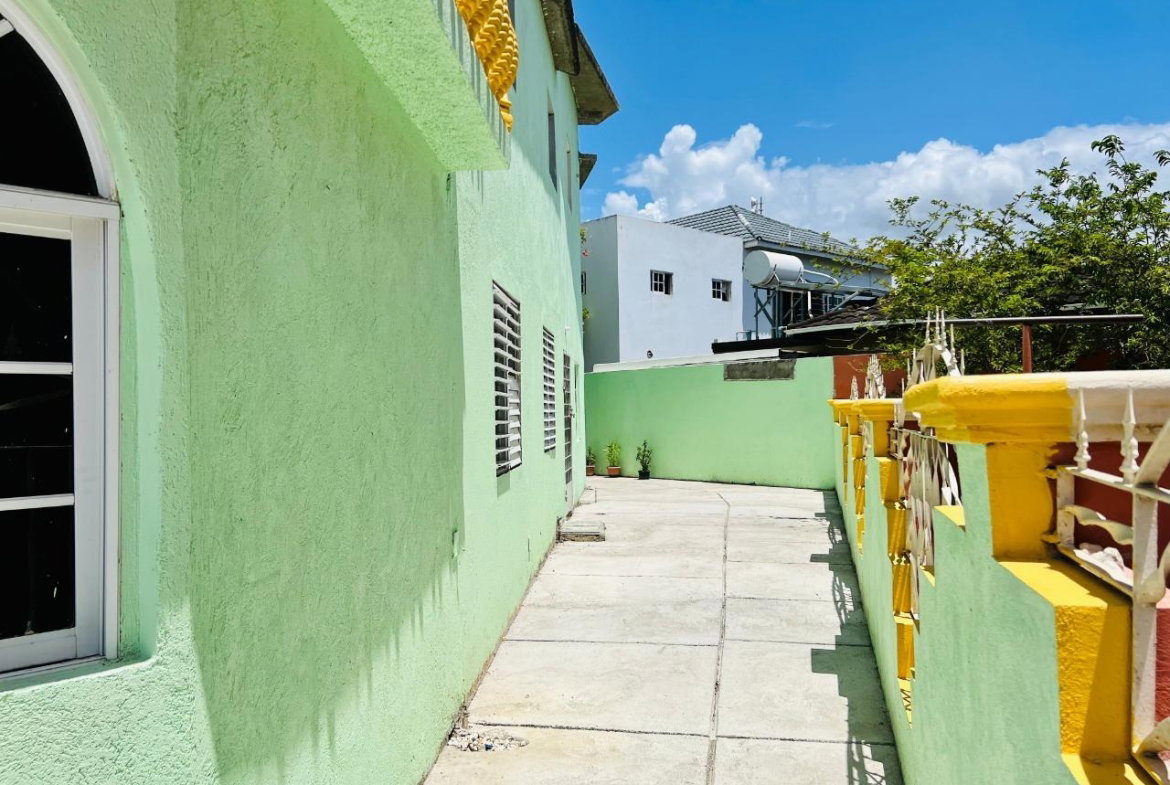 Ninth image of 485 Mockingbird Place in Spanish Town, St. Catherine, Jamaica - property is For Rent