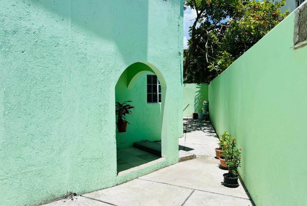 Tenth image of 485 Mockingbird Place in Spanish Town, St. Catherine, Jamaica - property is For Rent