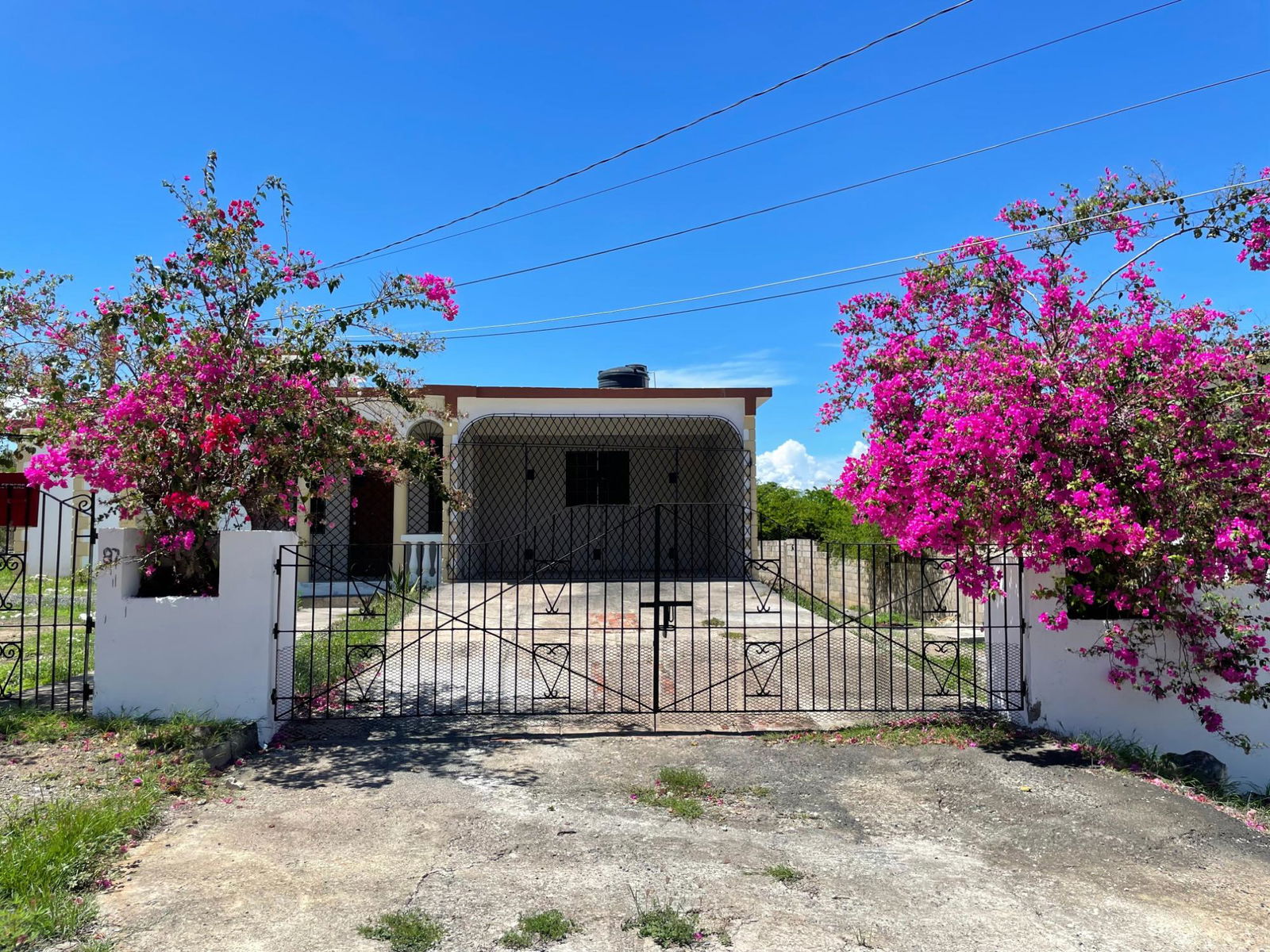 Second image of 87 Edgehill Drive, Johnson h in Hellshire Heights, St. Catherine, Jamaica - property is For Rent