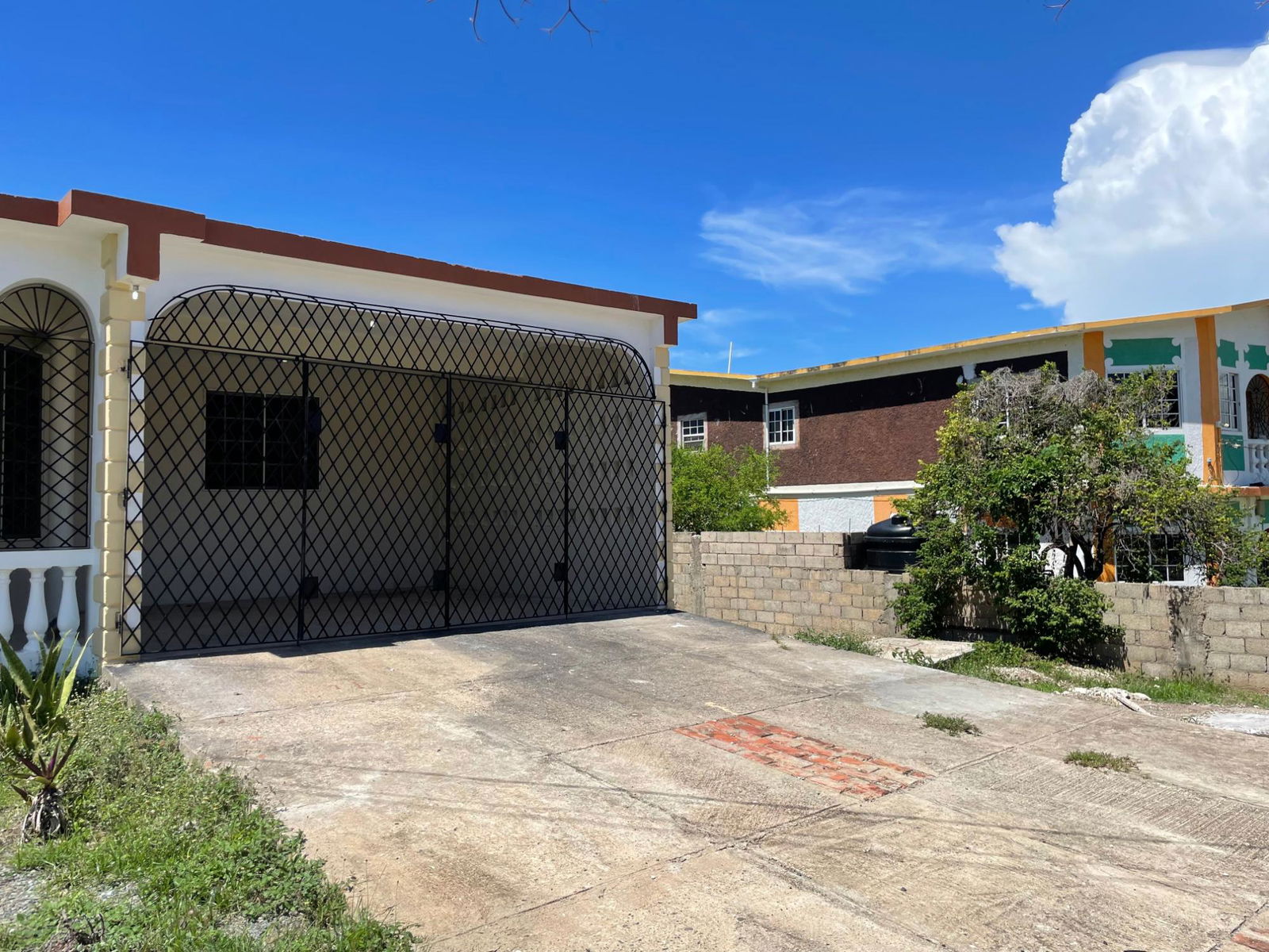 Fourth image of 87 Edgehill Drive, Johnson h in Hellshire Heights, St. Catherine, Jamaica - property is For Rent