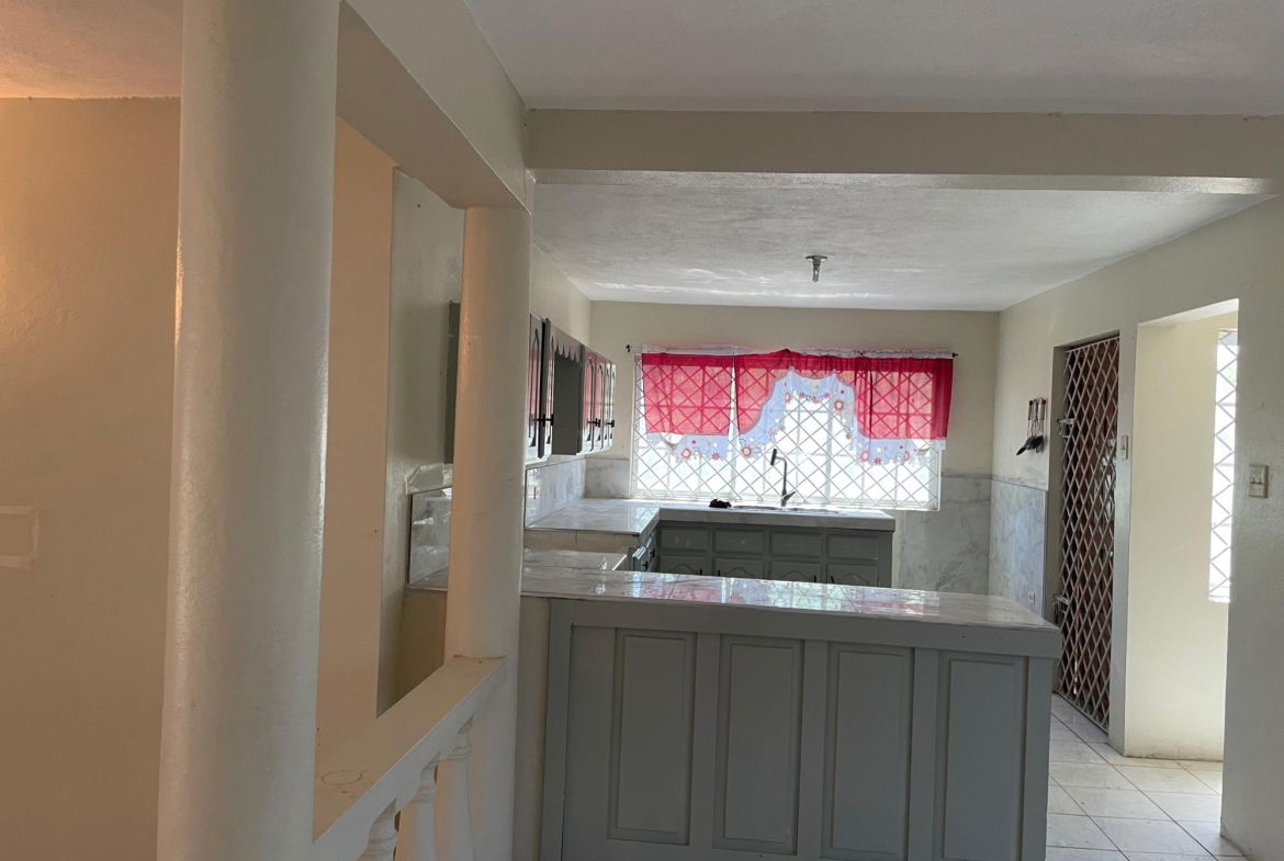 Eighth image of 87 Edgehill Drive, Johnson h in Hellshire Heights, St. Catherine, Jamaica - property is For Rent