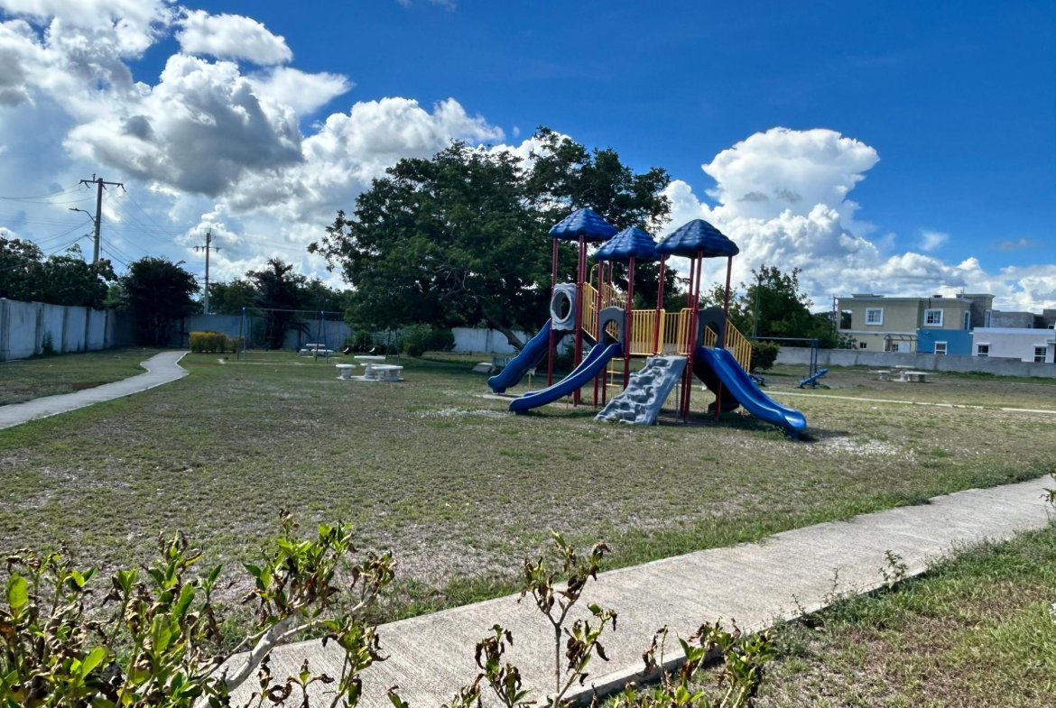 Twenty-Third image of 461 Branch Avenue in Spanish Town, St. Catherine, Jamaica - property is For Sale