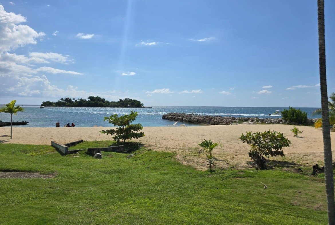 Fifth image of 77-77 Point Village in Negril, Westmoreland, Jamaica - property is For Rent