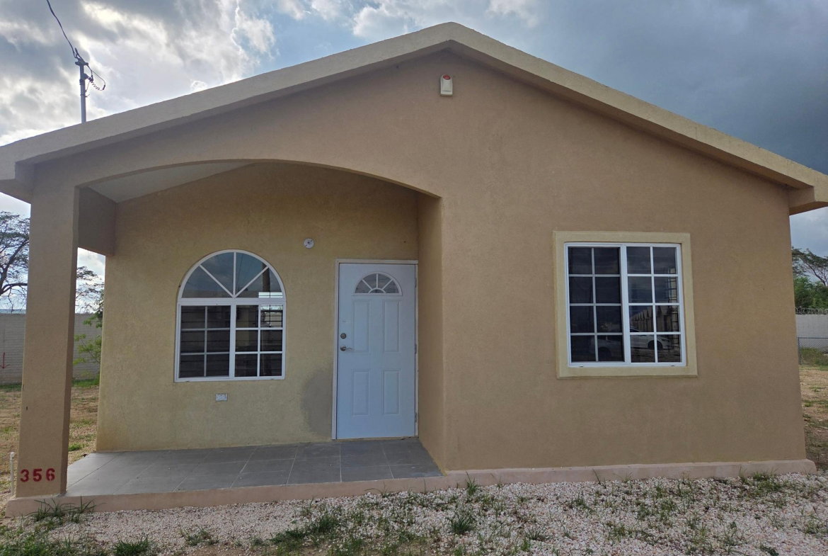 First image of 356 Phoenix Park Village 2 in Greater Portmore, St. Catherine, Jamaica - property is For Rent