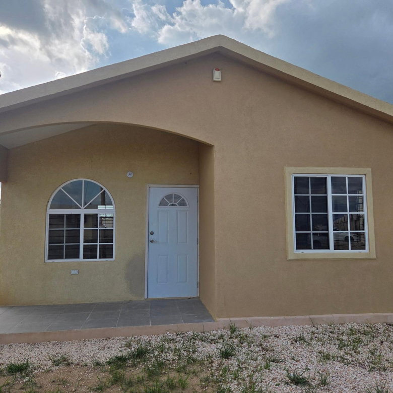 First image of 356 Phoenix Park Village 2 in Greater Portmore, St. Catherine, Jamaica - property is For Rent