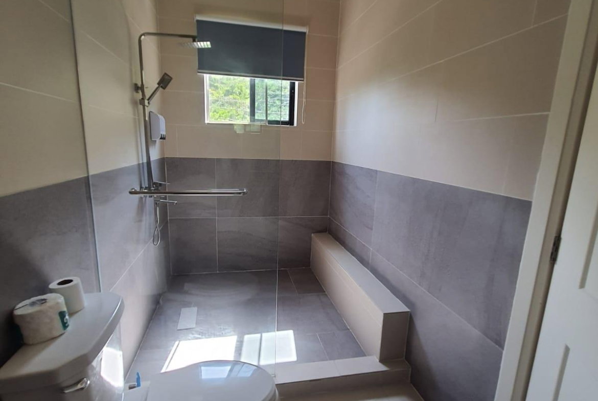 Eleventh image of 4 Lipscombe Drive/ave in Kingston 9, St. Andrew, Jamaica - property is For Rent