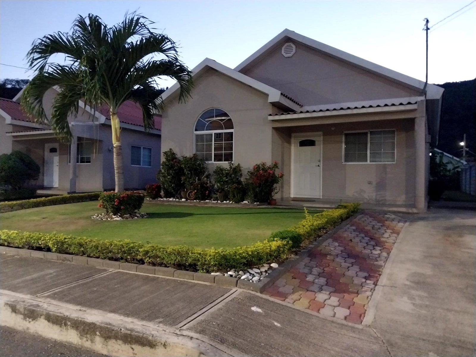 Charming-3-Bedroom-House-for-Rent-in-Caymanas-Country-Club-St.-Catherine Second image of Caymanas Country Club Est in Caymanas Estates, St. Catherine, Jamaica - property is For Rent