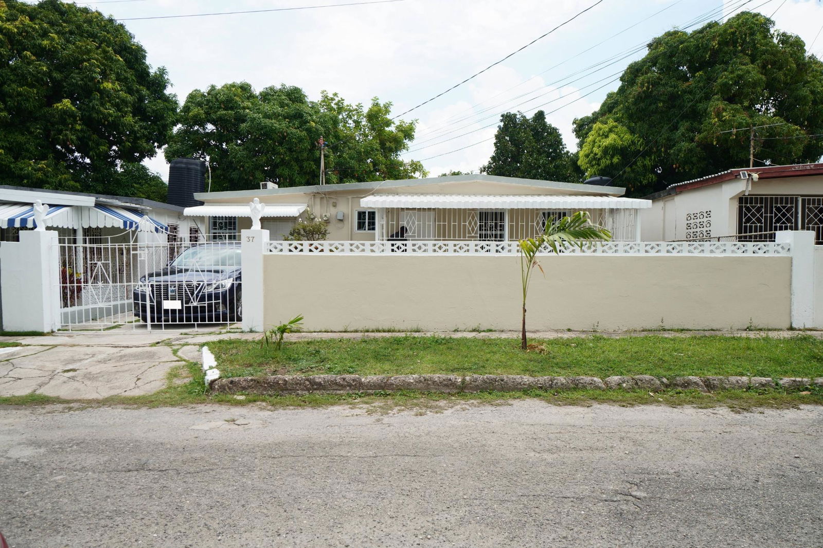 Twenty-Fifth image of 37 Bronze Road, Hughenden in Kingston 20, St. Andrew, Jamaica - property is For Rent
