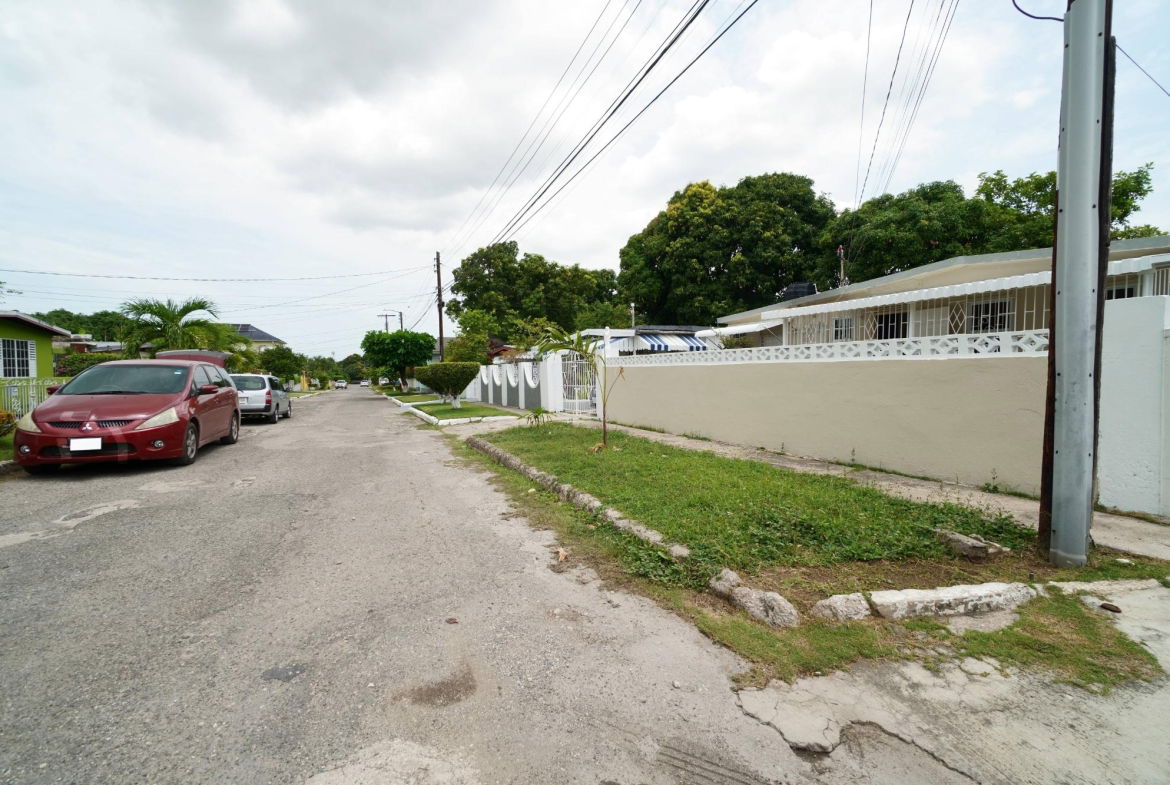 Twenty-Sixth image of 37 Bronze Road, Hughenden in Kingston 20, St. Andrew, Jamaica - property is For Rent