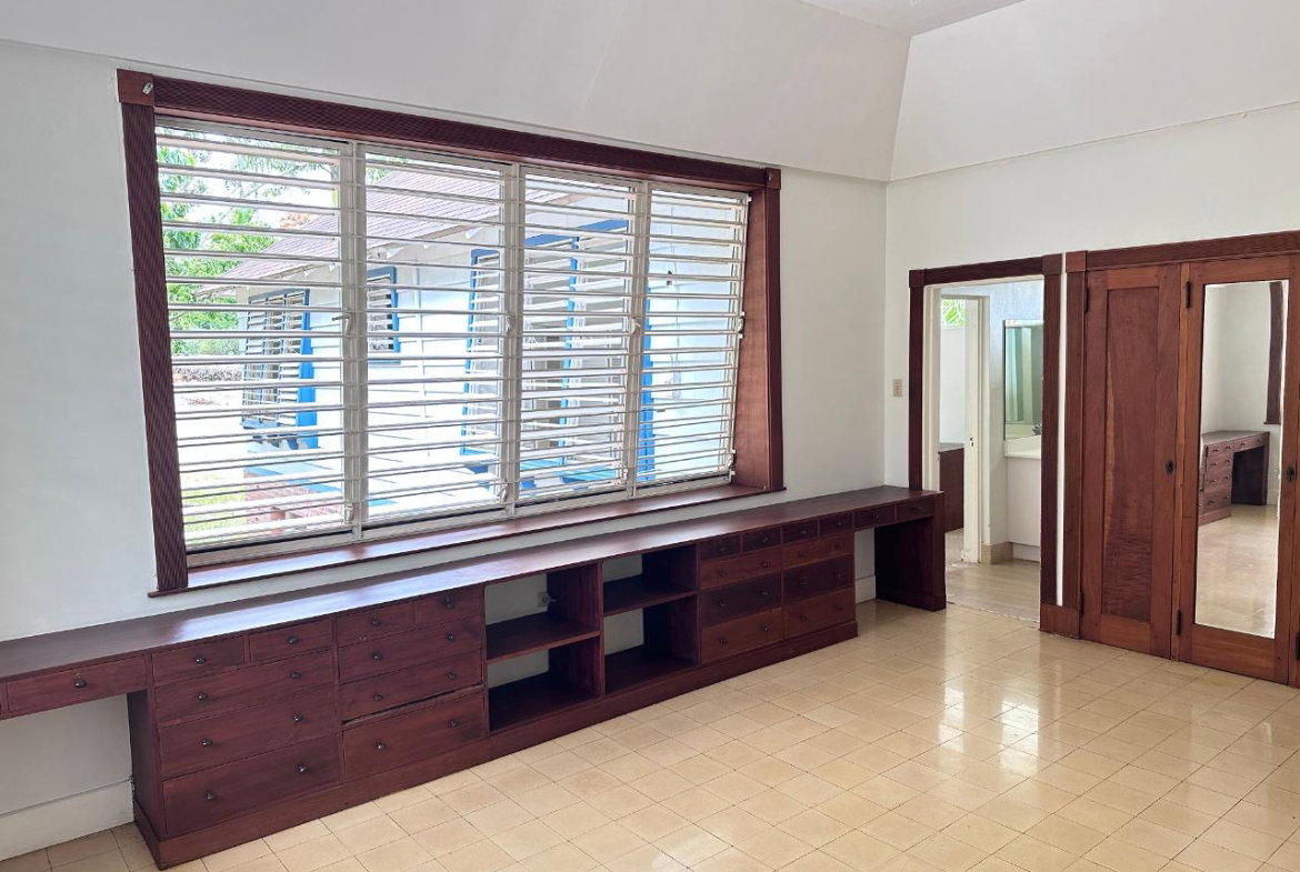 Thirteenth image of Harbour View Road in Kingston 8, St. Andrew, Jamaica - property is For Rent