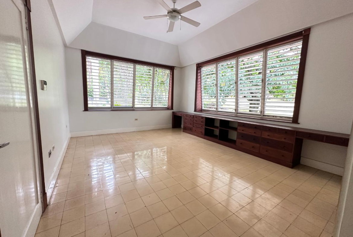 Fourteenth image of Harbour View Road in Kingston 8, St. Andrew, Jamaica - property is For Rent
