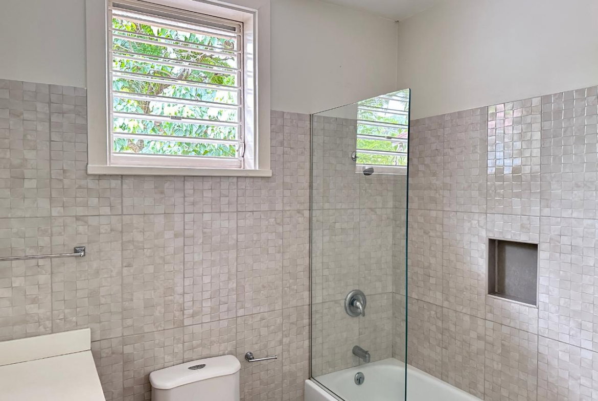 Twenty-First image of Harbour View Road in Kingston 8, St. Andrew, Jamaica - property is For Rent