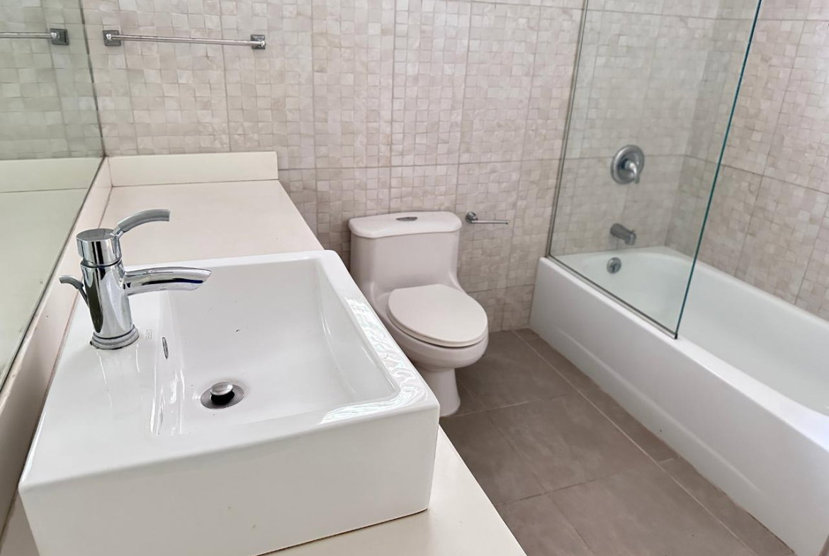 Twenty-Second image of Harbour View Road in Kingston 8, St. Andrew, Jamaica - property is For Rent