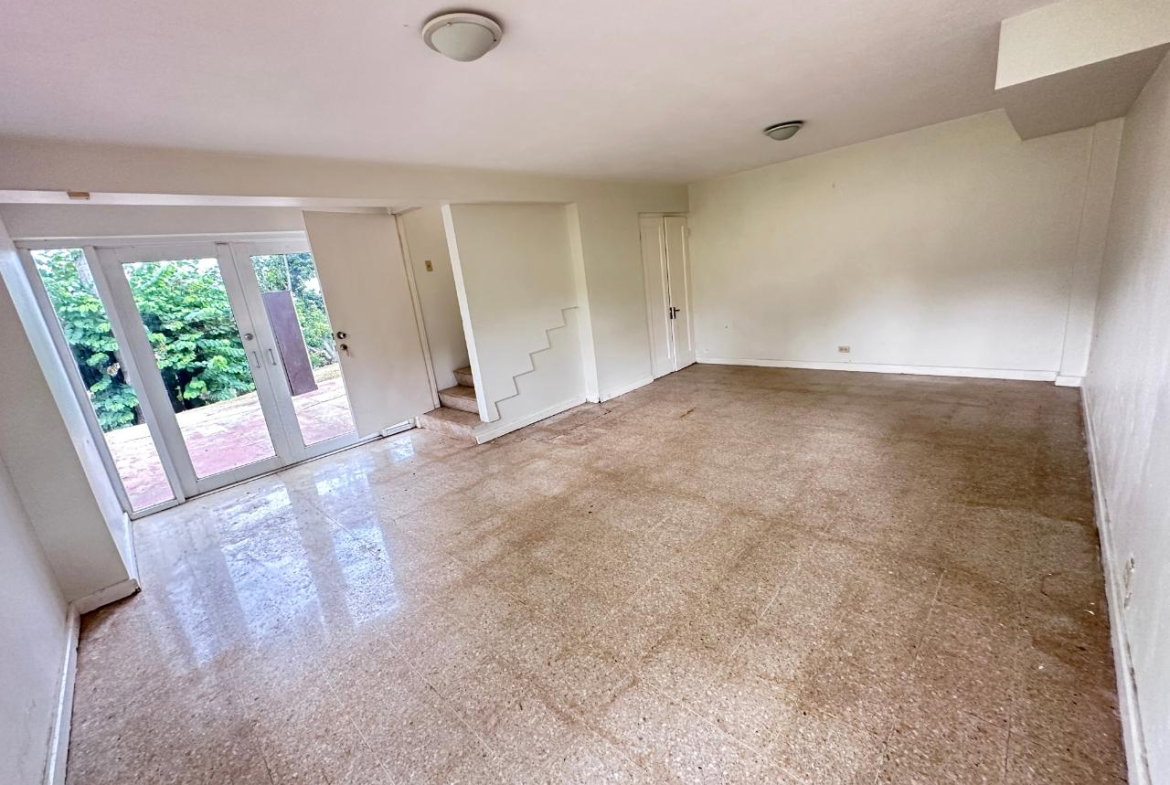 Thirtieth image of Harbour View Road in Kingston 8, St. Andrew, Jamaica - property is For Rent