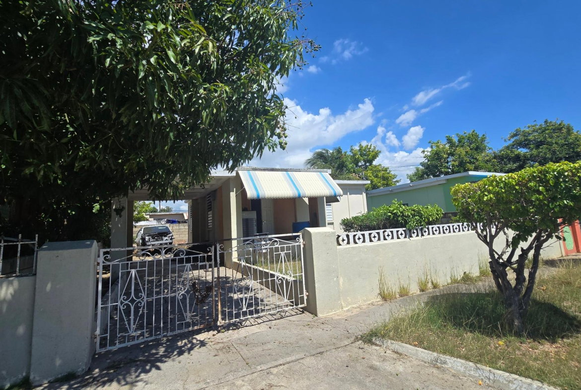 Fifth image of 14-179 Oakland Avenue, Passagefo in Bridgeport, St. Catherine, Jamaica - property is For Sale