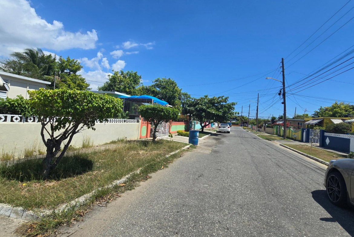 Sixth image of 14-179 Oakland Avenue, Passagefo in Bridgeport, St. Catherine, Jamaica - property is For Sale