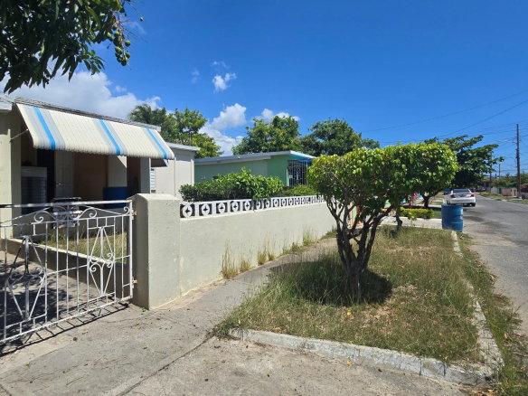 First image of 14-179 Oakland Avenue, Passagefo in Bridgeport, St. Catherine, Jamaica - property is For Sale
