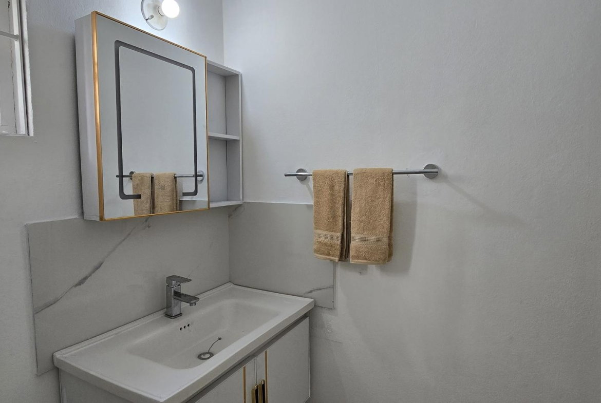 Fourteenth image of 17-5 Kensington Crescent in Kingston 5, St. Andrew, Jamaica - property is For Rent