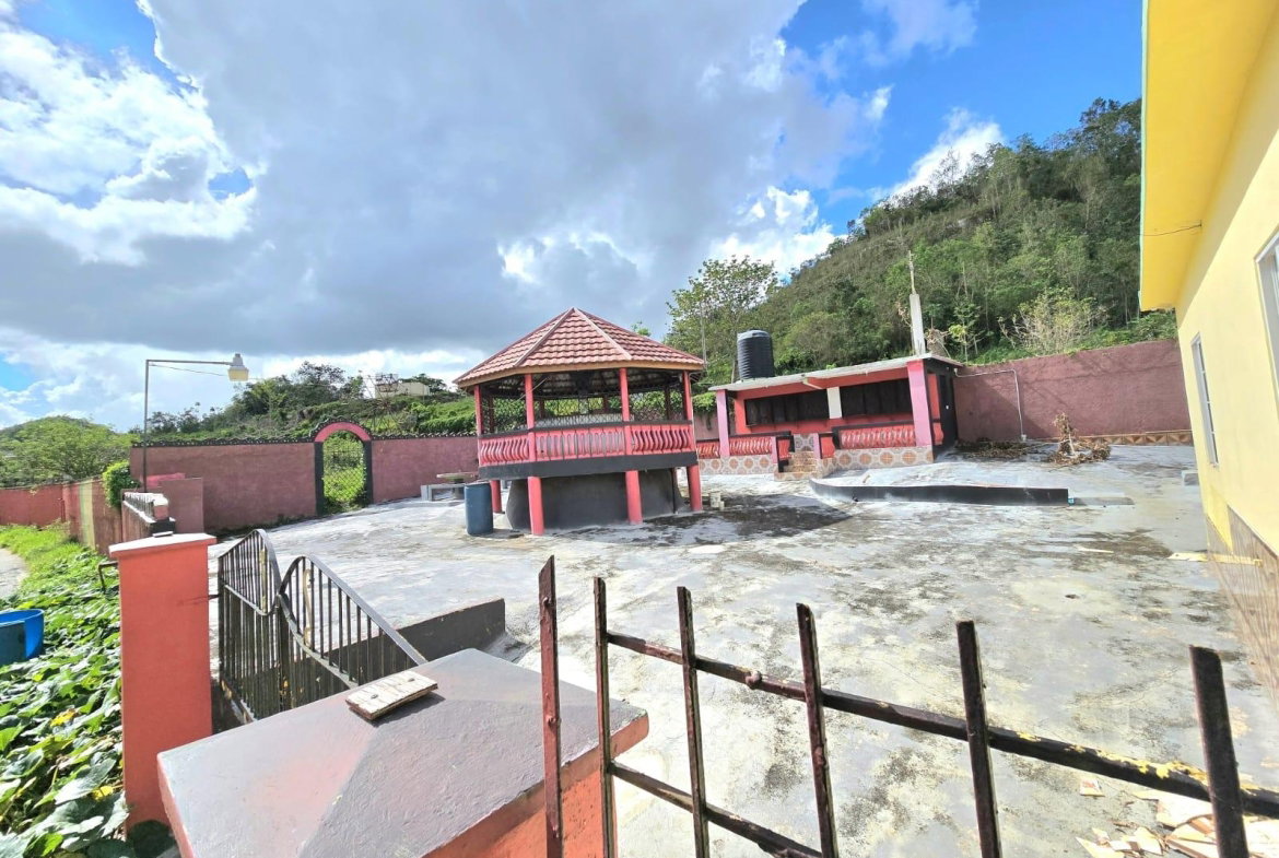 Ninth image of Somerset District, Manchester in Somerset, Manchester, Jamaica - property is For Sale