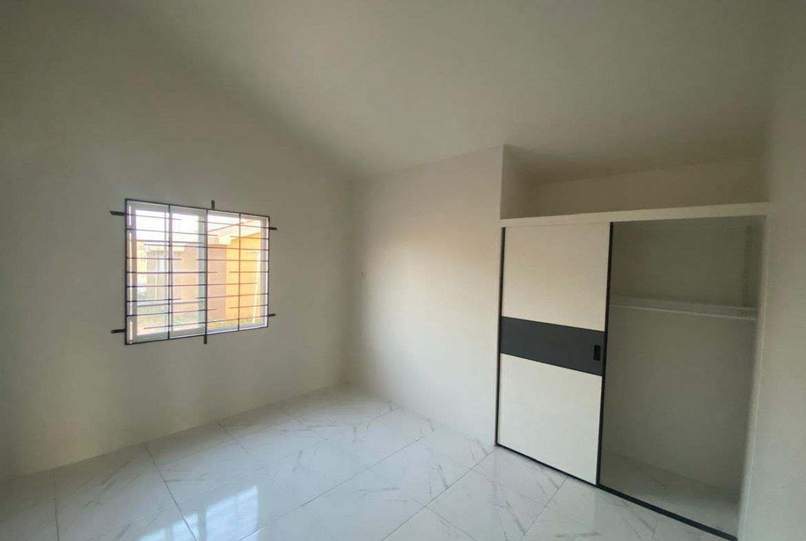 Third image of 598 Block o Phase 2 , Phoenix in Greater Portmore, St. Catherine, Jamaica - property is For Rent