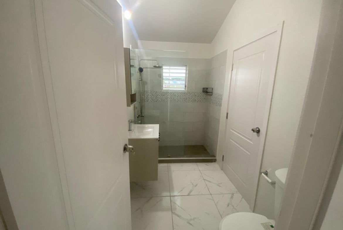 Fifth image of 598 Block o Phase 2 , Phoenix in Greater Portmore, St. Catherine, Jamaica - property is For Rent