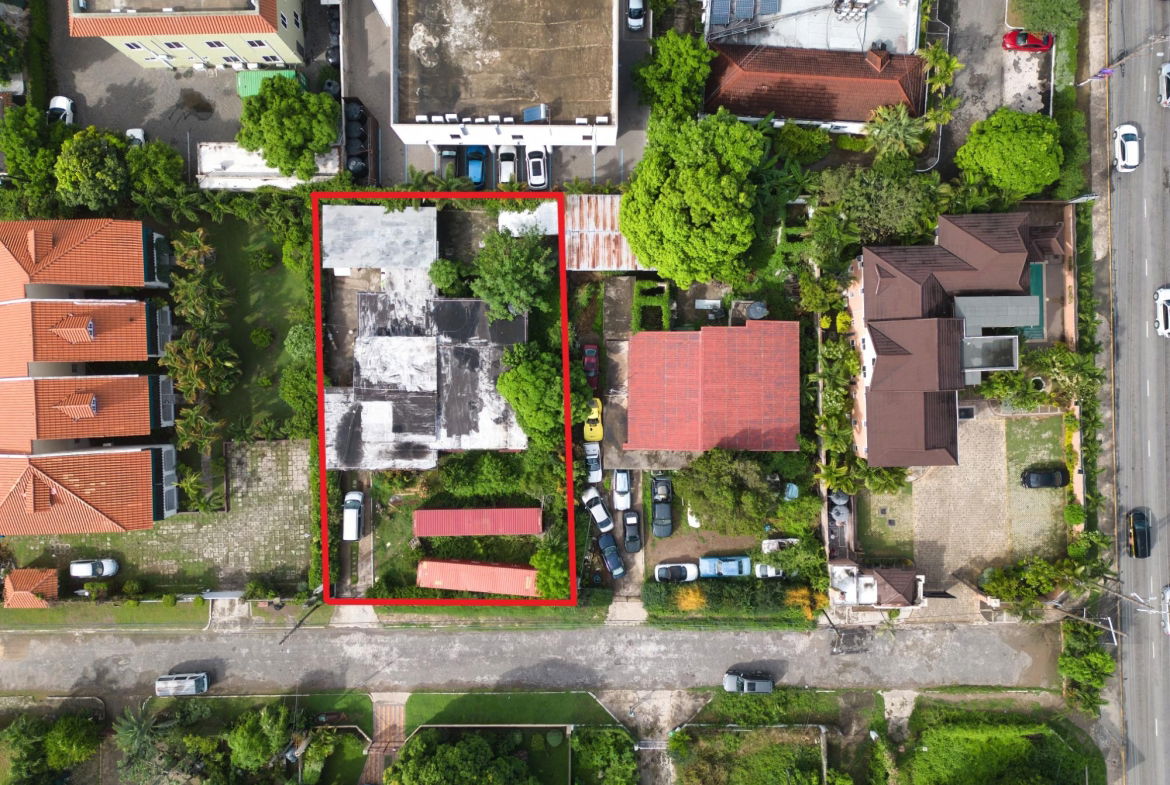 Third image of 33 Linstone Crescent in Kingston 10, St. Andrew, Jamaica - property is For Sale