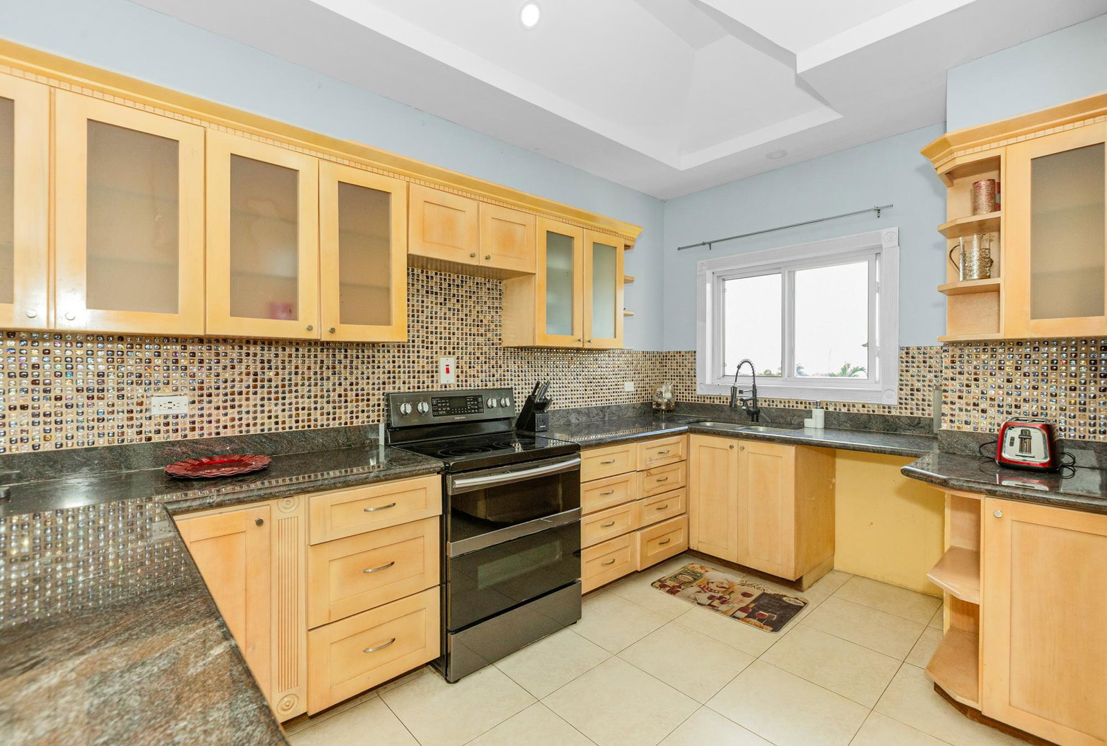 Elegant-2-Bedroom-Apartment-for-Rent-in-Hyde-Park-Brook-Norbrook-Road-Kingston-8 Seventh image of 13-13 Norbrook Road in Kingston 8, St. Andrew, Jamaica - property is For Rent