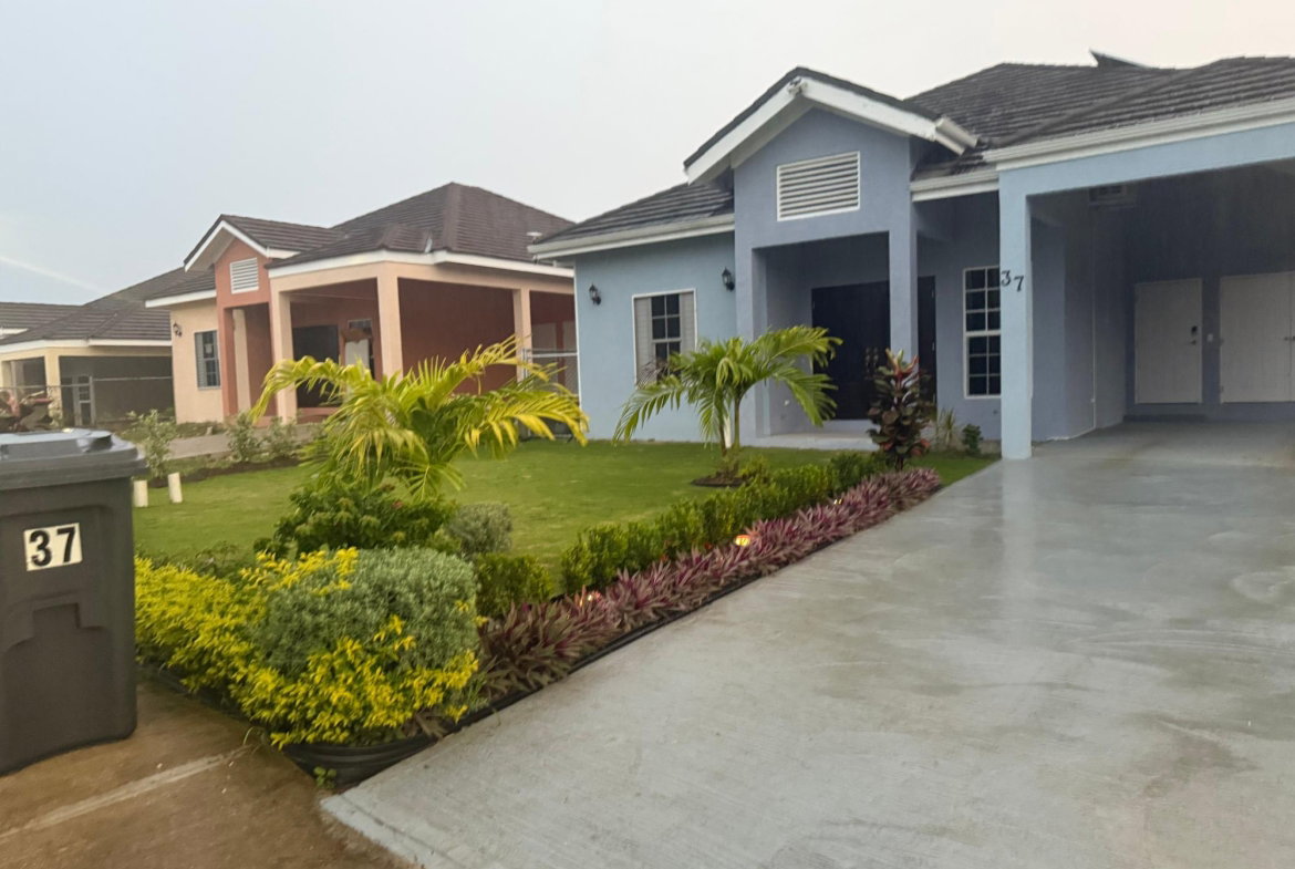 First image of Mango Valley in Boscobel, St. Mary, Jamaica - property is For Rent