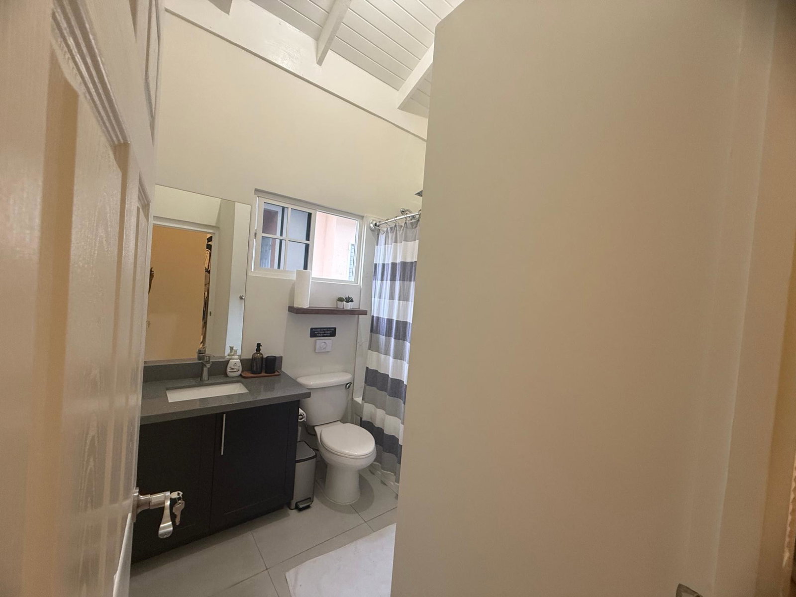 Eighth image of Mango Valley in Boscobel, St. Mary, Jamaica - property is For Rent