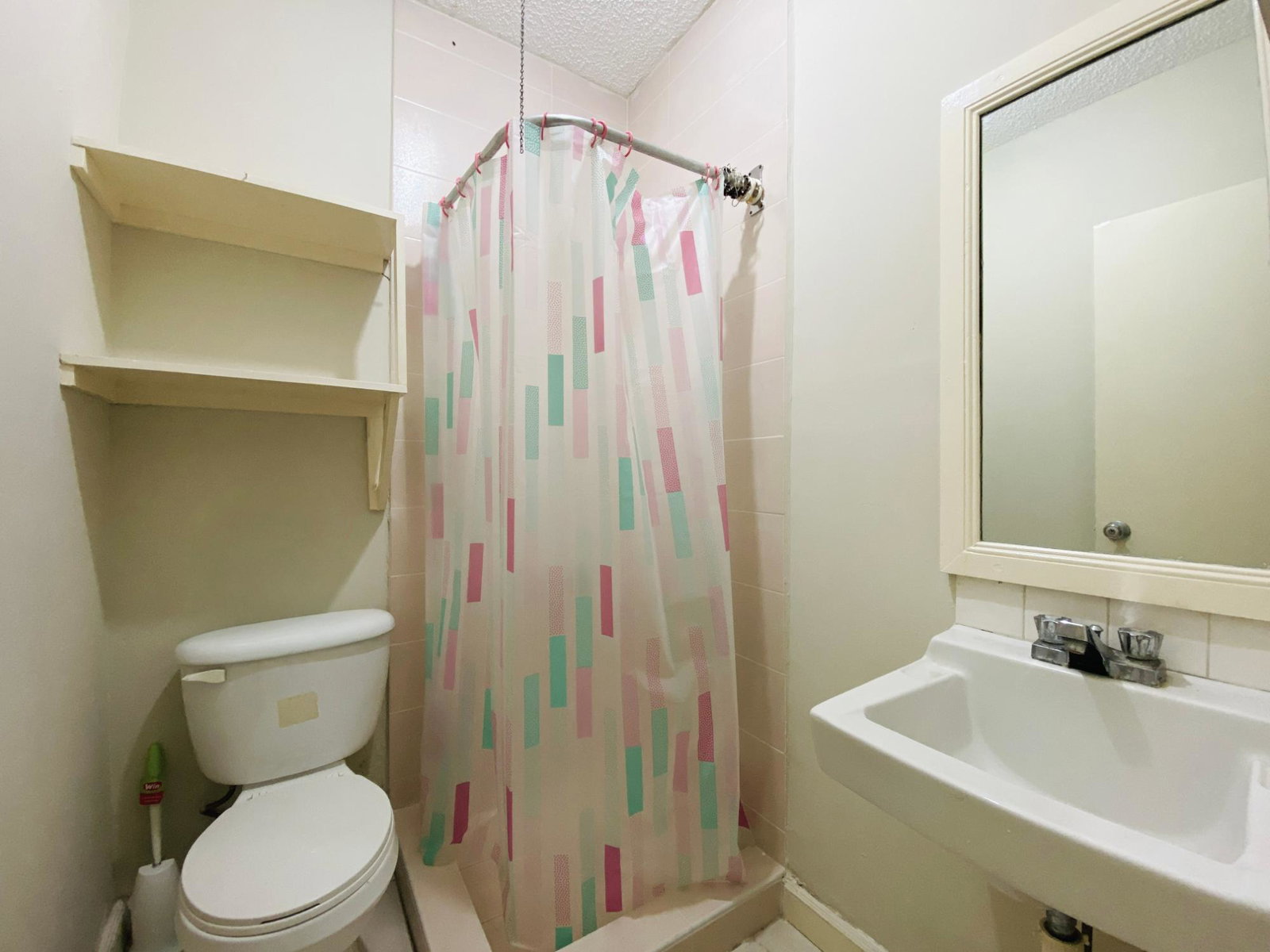 Nineteenth image of th 21-15-17 Millsborough Avenue in Kingston 6, St. Andrew, Jamaica - property is For Sale