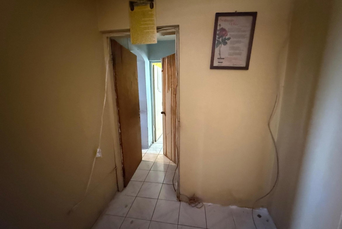 Second image of 3 South West 35th Way in Greater Portmore, St. Catherine, Jamaica - property is For Sale