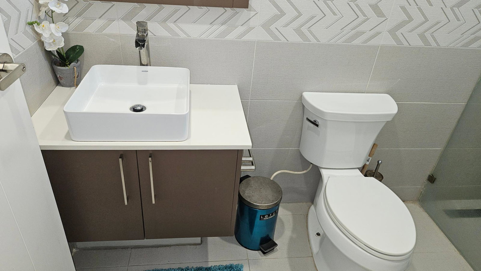 Seventh image of 402-11a Kingston in Kingston 10, St. Andrew, Jamaica - property is For Rent