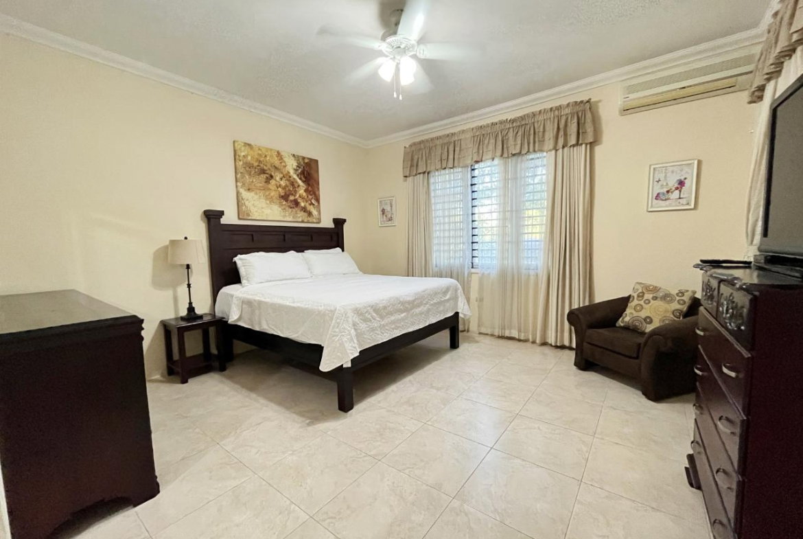 Ninth image of 3a-21 Paddington Terrace in Kingston 6, St. Andrew, Jamaica - property is For Rent