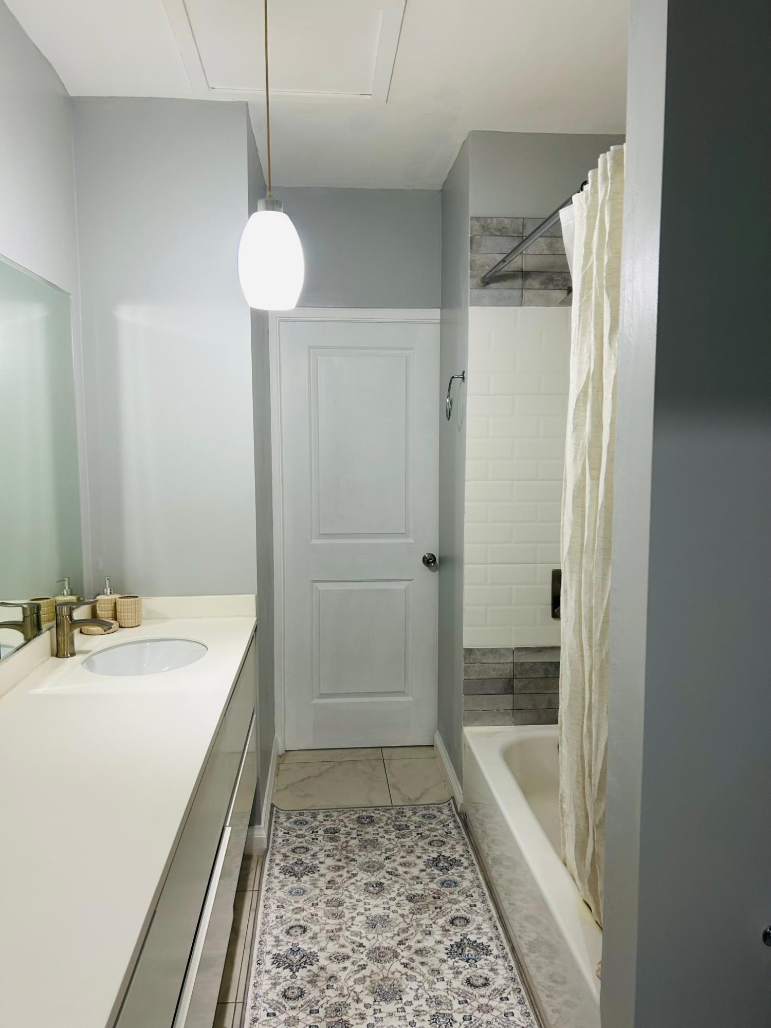 Thirteenth image of A306-11 Arthur Wint Drive in Kingston 5, St. Andrew, Jamaica - property is For Rent