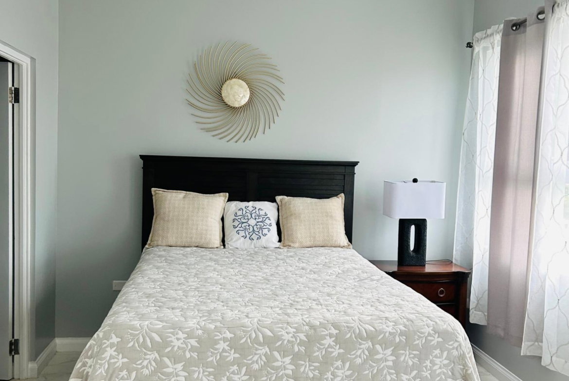 Tenth image of A306-11 Arthur Wint Drive in Kingston 5, St. Andrew, Jamaica - property is For Rent