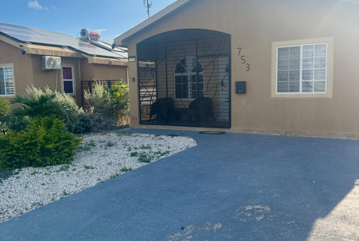 First image of 753- Phoenix Park Village 2 in Phoenix Park, St. Catherine, Jamaica - property is For Rent